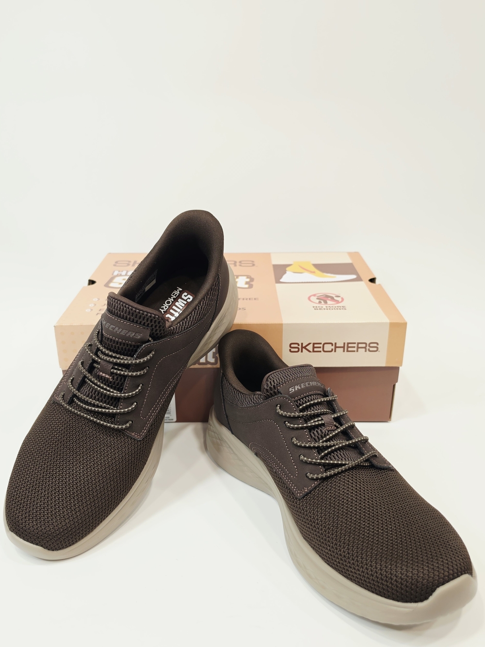 Skechers Men's Hands-Free Swift Fit Sneaker Brown